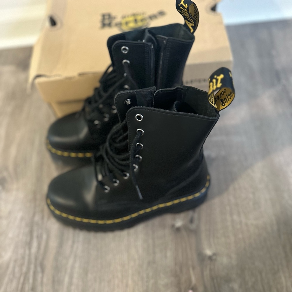 Dr. Martens Jadon Platform Boot